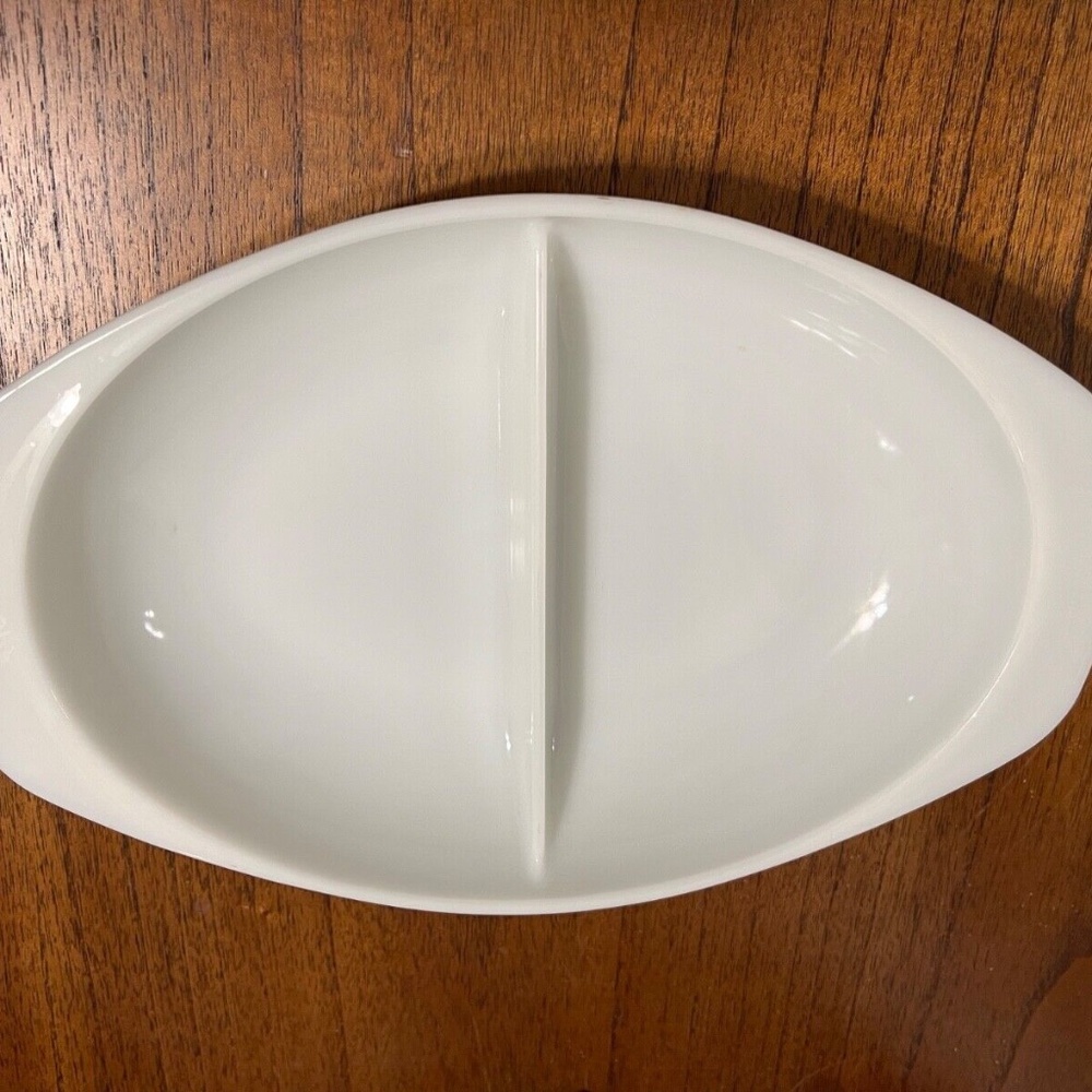 Vintage Pyrex Divided Serving Dish | #1063 | 1.5 quart | white milk glass